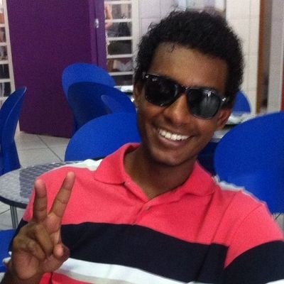 Faculdade, Jogar Bola, Tocar Guitarra, Assistir Filme, Etc..
