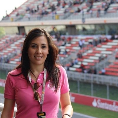 No hay reto que se me desista. Con mi mejor sonrisa que es lo que me caracteriza.