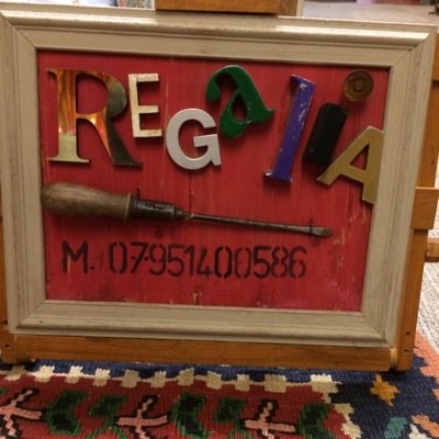 I'm Kate - an independent shop selling vintage & antique goods. I also offer upcycling & framing services. http://t.co/Lw4Ear62J6
Tweets by Kelly