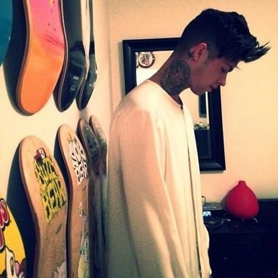 blbl mi state tutti sul cazzo ma la cosa non mi dispiace blbl