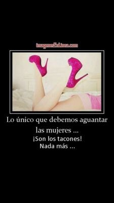 Una sonrisa y unos hermosos tacones, es el complemento perfecto para una mujer, nada mas.