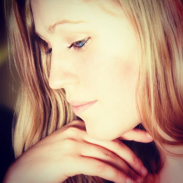aspiring model.Loving girlfriend.Patient Nanny.dedicated student.                            instagram:Mayhem_Model_Haleigh    http://t.co/31zznjFWur