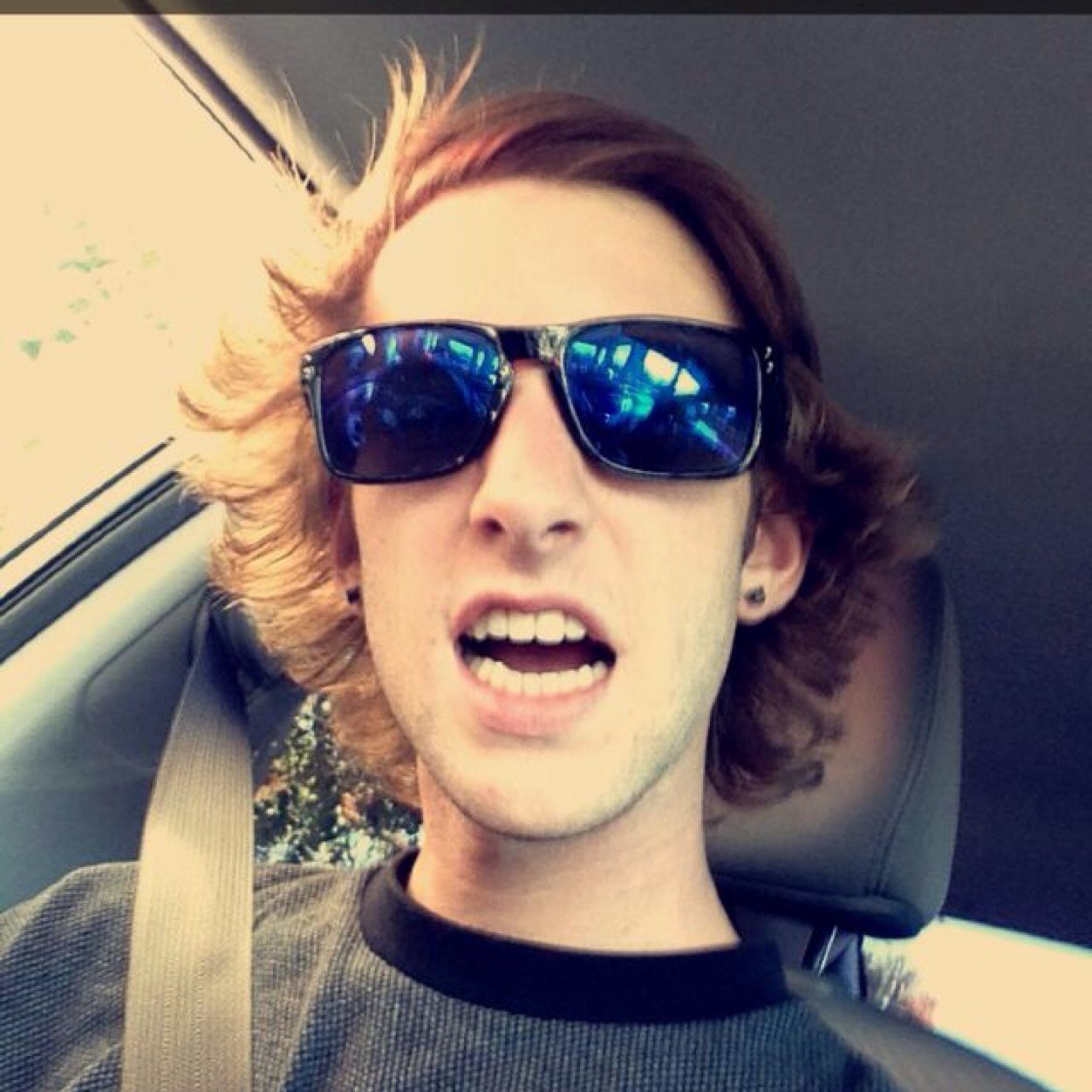 skateboarding/snowboarding