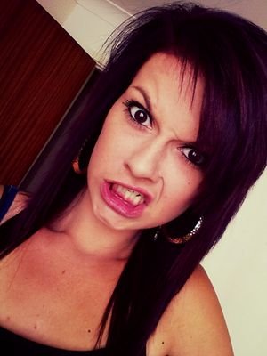 courtneyclaris2's profile picture. 