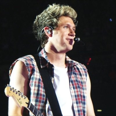 I FOLLOW YOU SO FOLLOW @pezzlinson AND RT THIS PLEASE https://t.co/QcWdk5ylkv
