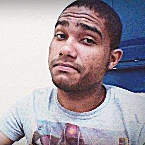 Instagram: @henriquemontteiro