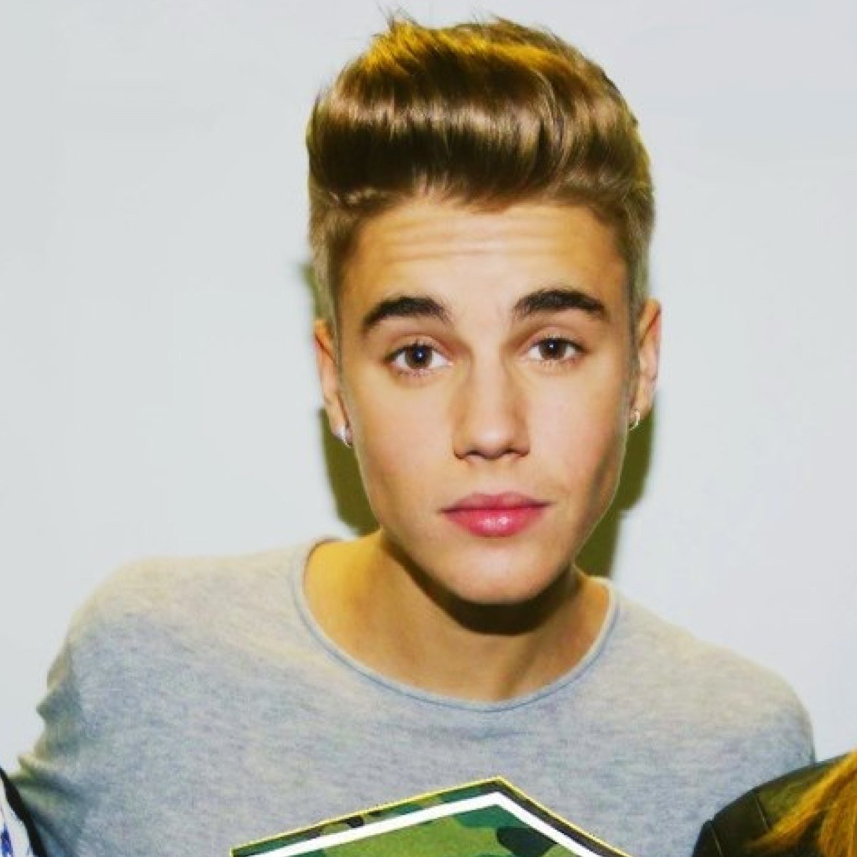 JUSTIN, NOTICE ME, PLEASE☀️☀️☀️ i want everyone to be happy
