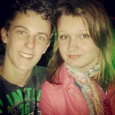 violao,música,  futebol, estudos, família,  e namorado...sao as coisas que mais amo ♡♥♡