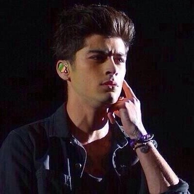 ask for a follow back on @raybanzouis