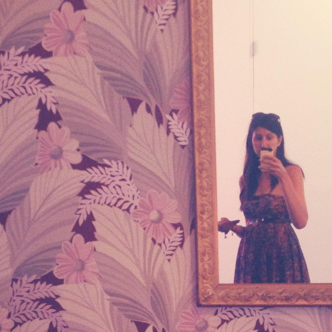 lorimastronardi's profile picture. Friend to plants, books, and Hawaiian pizza. she/her