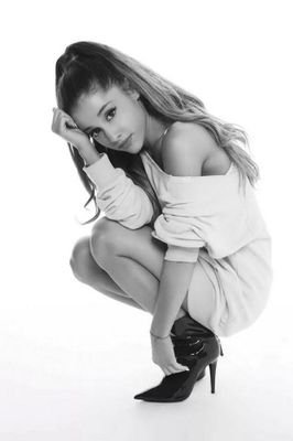 Honeymoon Ave. 
Toda la información de Ariana y su música aquí, ¡síguenos!.