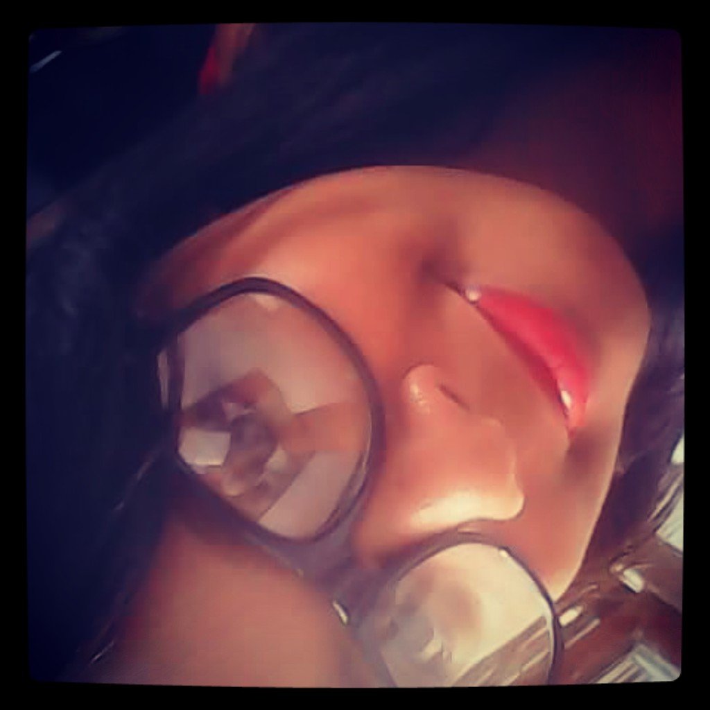 Meninos Querem Uma Mina Bonitta , com Pernas Grossas Ih Um Andar qq Exitta ; [♪] ♥