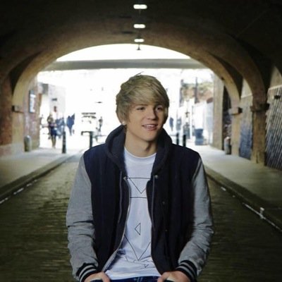 Meets your dreams! Daniel J follow me 03.04.2014 at 9.54 pm♥♥ #AlienMeerkat forever♥