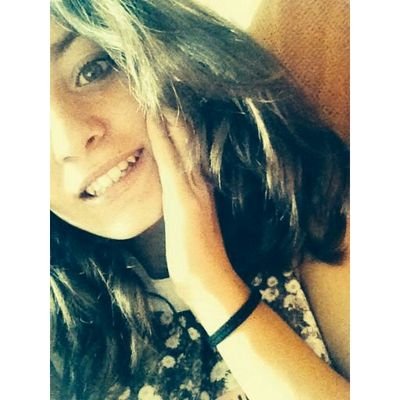 Pequeña escritora con un gran talento. ¤¤ La locura, ese placer que solo los locos conocemos. ||Instagram: petit_princess__||