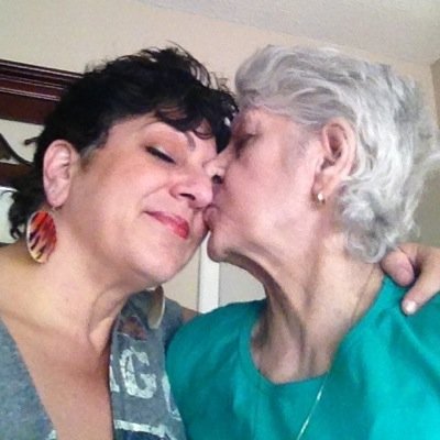 AnushBenham's profile picture. 