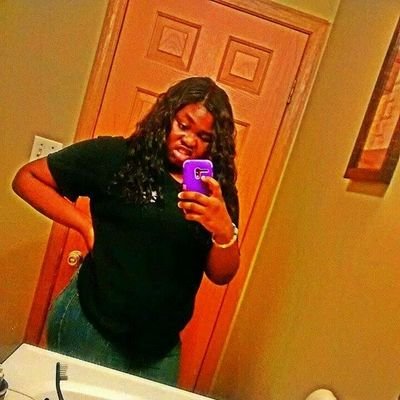 Fmoig:  @Nike_Gurl_, #Smokein Is LIfe !!!