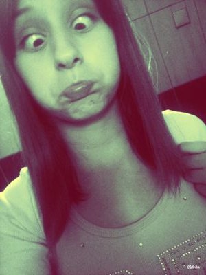 Proud Directioner and Lovatic from Serbia. I love 1D,Demi,5SOS and R5. You all are beautiful!