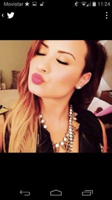 Si quereis entrar en el grupo de Lovatics de españa RT i mensaje diciedo el numero tel.