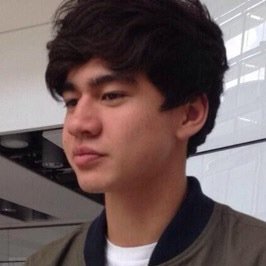 Please follow @lukeslollipxp ana @ana_12213 ill love you forever