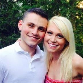 BeachBlumBae's profile picture. 