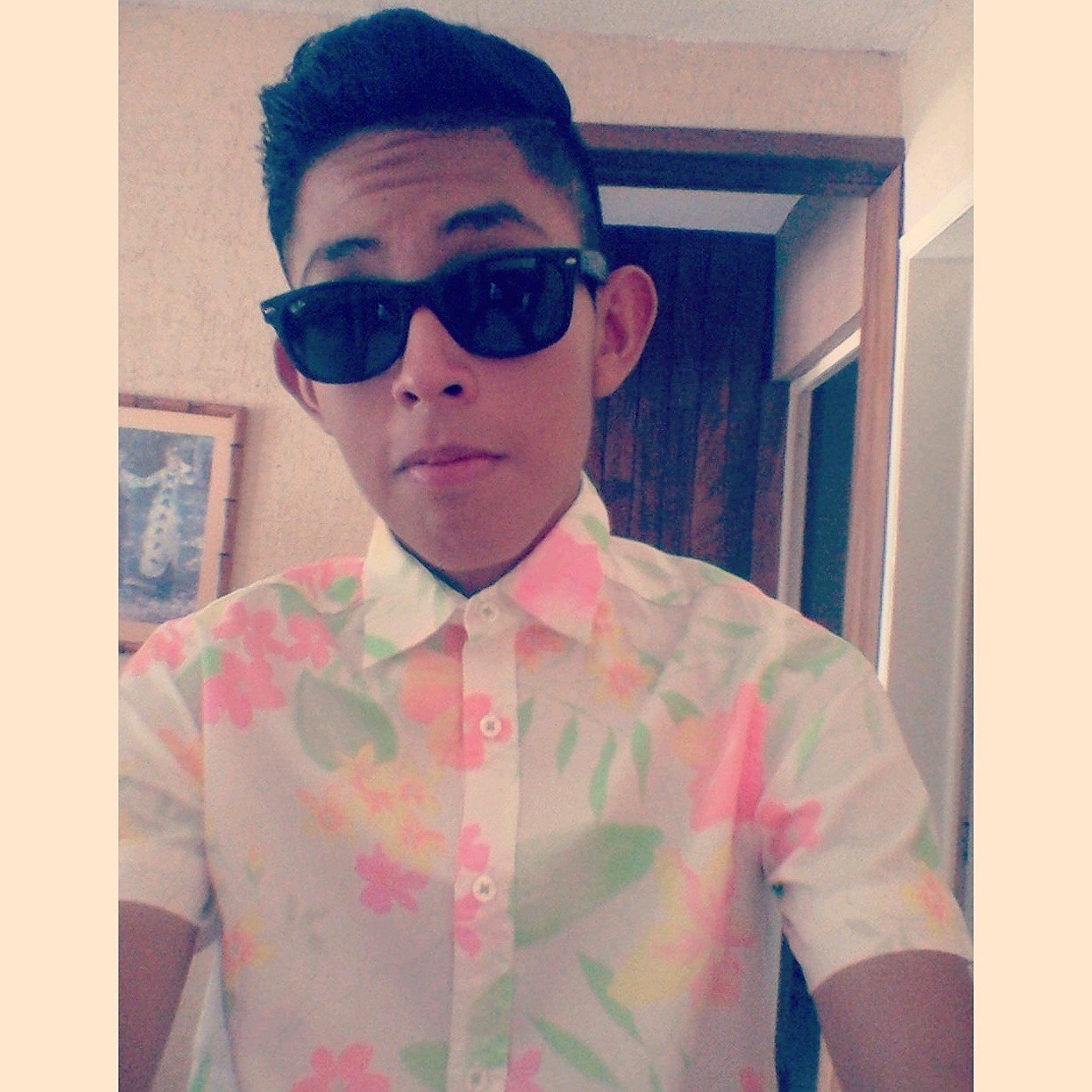 My favorite artist is Justin Timberlake, I also like football, Instagram:Barradas98.