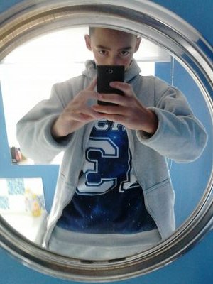 mitchyjamessmi1's profile picture. 