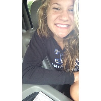 this twitter is no longer in use, follow my new one -- @lindsey_kayyyyy