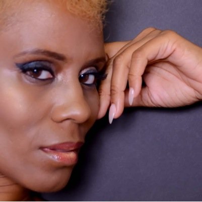 Christian. Wife. Mother, Fashion & Jewelry Designer, Entrepreneur, Seamstress, Lover of Life, Love & All Things Possible. Creator of @darecollection #follow