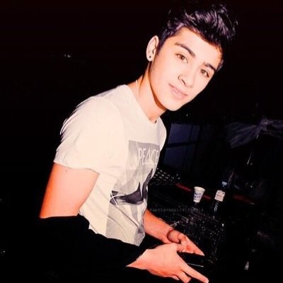 ask for a follow back on @raybanzouis