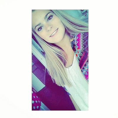 Laughing makes you happy in your life ♡
