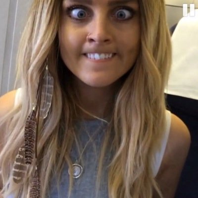 Obvio le tengo envidia a la diosa de Perrie, Fan del Restylane ❤️ AMO EL BARDO