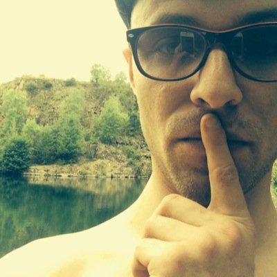 BarlierVincent's profile picture. A ce qu'il parait : il faut se lancer..! Les cons ne changent pas. #SalutTweeter :)