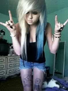 Hai.. Ermh, so yeah.. I'm tia ^,^ I'm single, straight and looking for my prince. Please DM merh. //FB\\