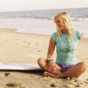 Im pro surfer Bethany Hamilton, I live in Kaui, Hawaii with my best friend Alana Blanchard and Im Single/Looking