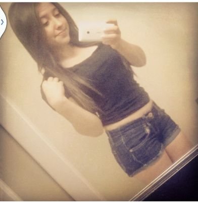 Crystaal_Vargas's profile picture. Upcoming Youtuber! I'm A singer, songwriter, guitartist! I'm 15 years old! Snapchat:CrystaaalVargas