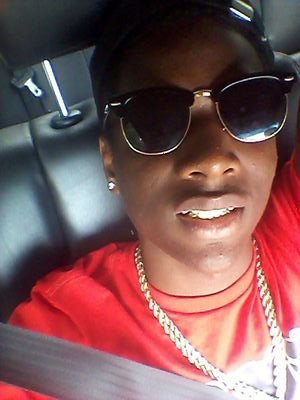 ion  ...i 
Grind With A Passion 
Loyalty before Royalty
city boi 704 #lc18