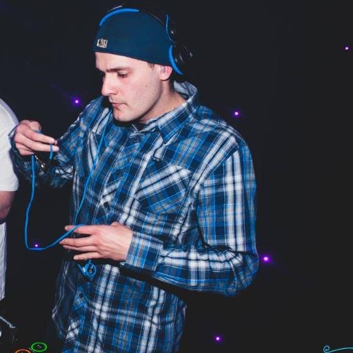 Drum & Bass DJ/Producer/Label Owner//
//DEAD ZODIAC//VLTRN//PROTO|CODE
Label Co-Owner A&R - @ProtoCodeMusic
https://t.co/rkFPnlRJ7W