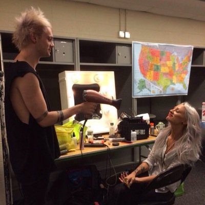 follow @dxfinitelymuke