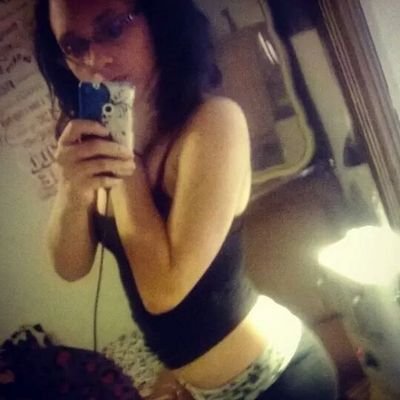 Love Being Around People. 
ImSingle 
18
Follow Me
Ill Follow Back