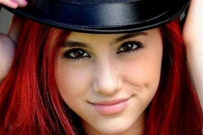 Ariana Grande / Victoria Justice