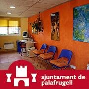 És un servei de l'Ajuntament de Palafrugell. Ofereix atenció a les necessitats de les dones. Treballa per la igualtat entre homes i dones.