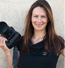 Kelly Jo Photographer - specialising in documentary wedding photography and family portrait photography.
