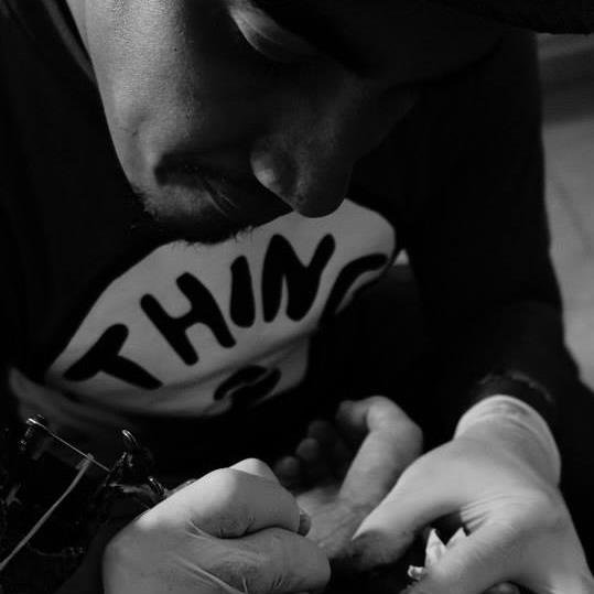 artista del tatuaje - productor y locutor de @rapcityoficial