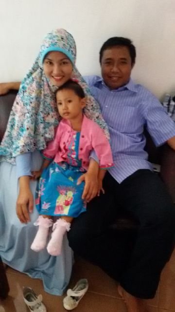 Nyonya ridwan hartono,bundanya queensha naura anindya hartono dan qyara anjani divanti hartono
