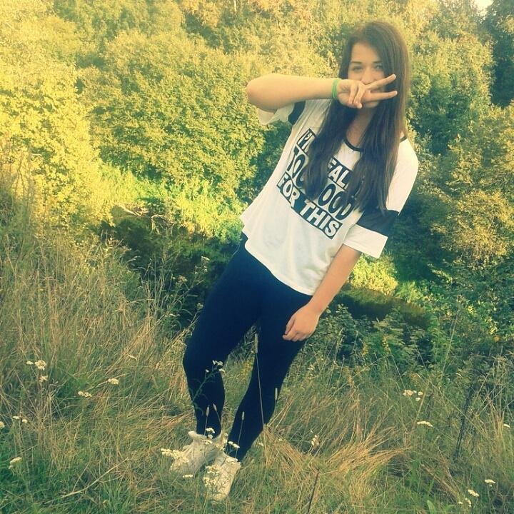 facebook: Kirke Rebane
instagram: 0kettyy0
kik: 0kettu0