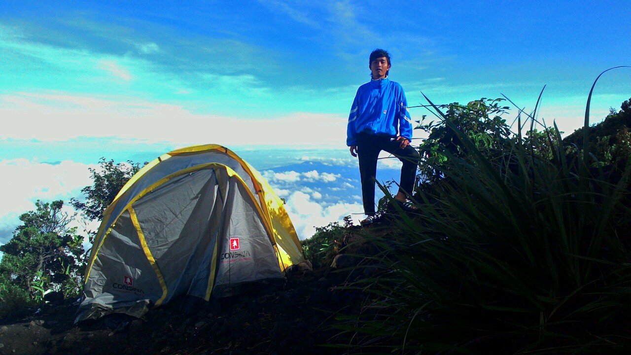 Senyum itu Bahagia