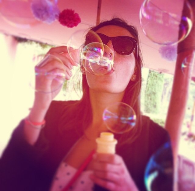 J'ai tjs les ongles couleur babybel et le but de ma vie est de boire des spritz Insta: ClaireNinn #runClairourun