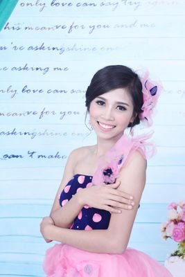 I'm PATRICIALOUISEMARIESOMERA :) For as long?as there's a dream, there is hope, and as long?as there is hope, there is joy in living.
 --u can Follow ME ^-^