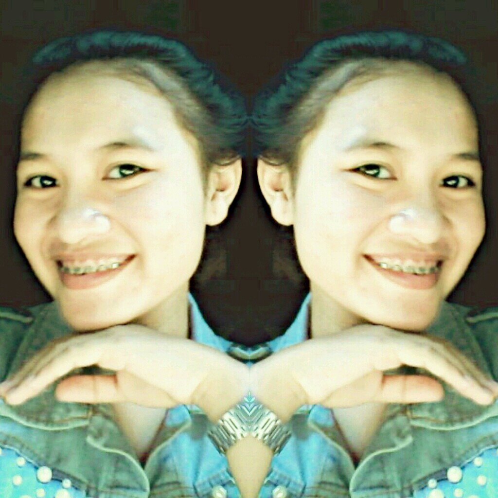 cowo berkumis,item manis,rajin sholat 5 waktu,idaman cowo gue =)) apelo :P