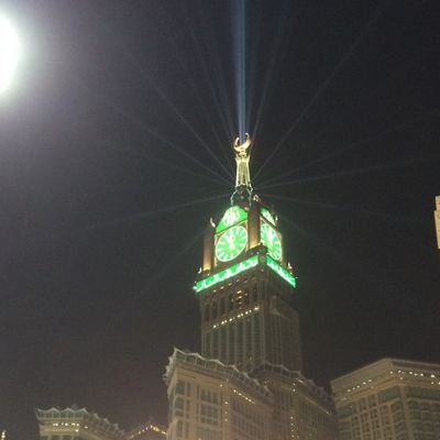 الله لايحرمني من ترابك وسماءك وحرك وبردك الله يجعلني أموت فيك وأدفن في أرضك الله لايحرمني منك ياأطهر البقاع العالم♡مكة♡ Instagram bent_makkah_22 ♐️